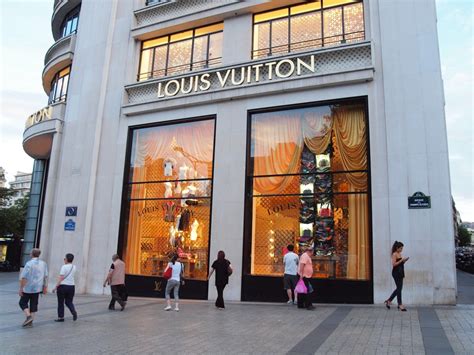 Louis Vuitton outlet store Australia